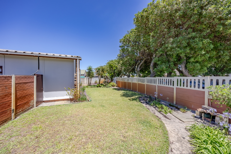 3 Bedroom Property for Sale in Bothasig Western Cape